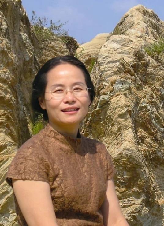 张亚林（景德镇陶瓷学院教授）