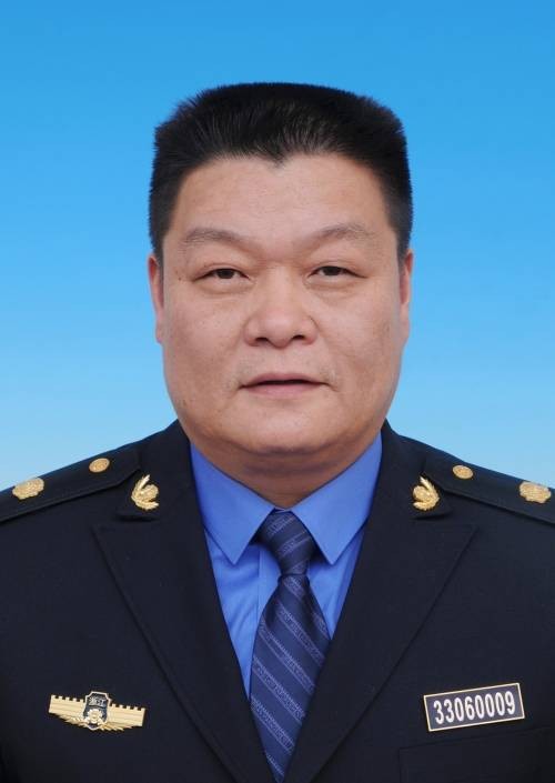 周卫星(浙江省绍兴市综合行政执法局党委委员,绍兴市综合行政执法队副队长)