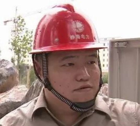 张长胜(天津静海供电公司蔡公庄供电服务中心副主任)