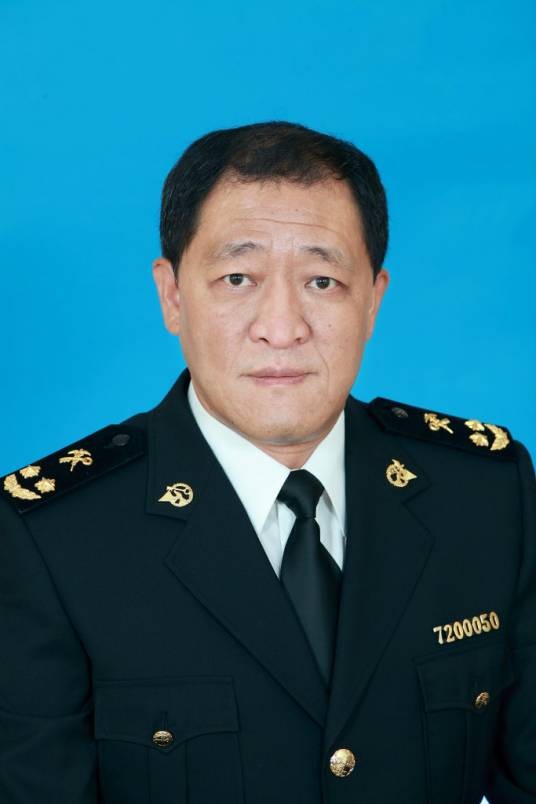 高福源(南宁海关党组成员、副关长)