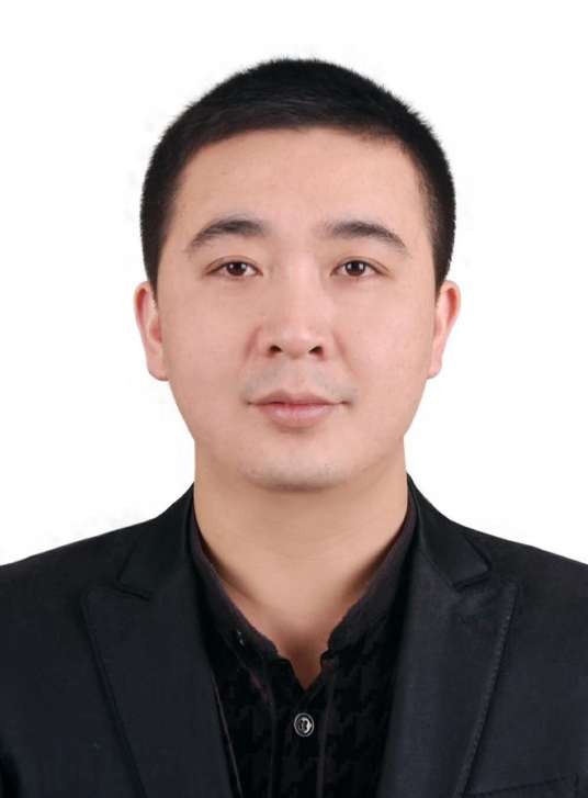 梁飞（梅江区委常委、区政府党组成员、副区长）