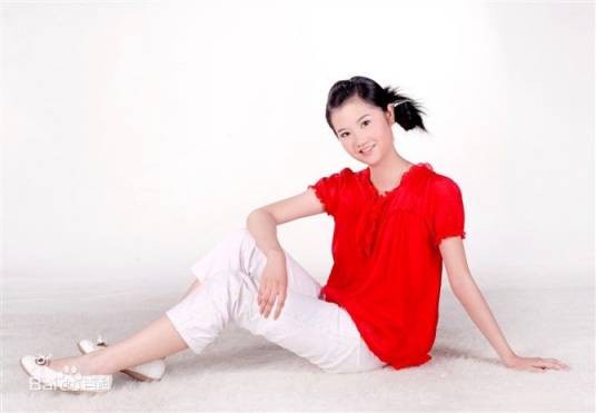 王霞（中国网络焦点台节目主持人）