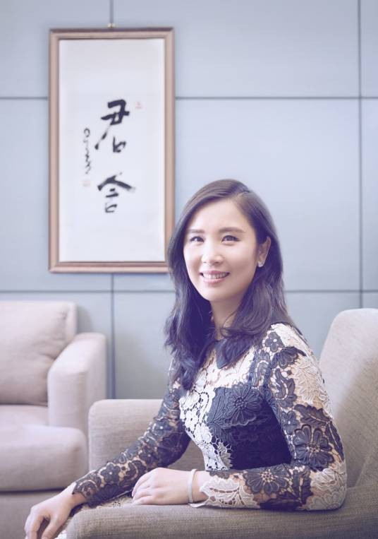 钟丽芳（北京君舍文化传媒有限公司创始人、董事长）