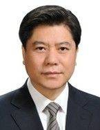 霍克(国家旅游局原副局长、党组成员)