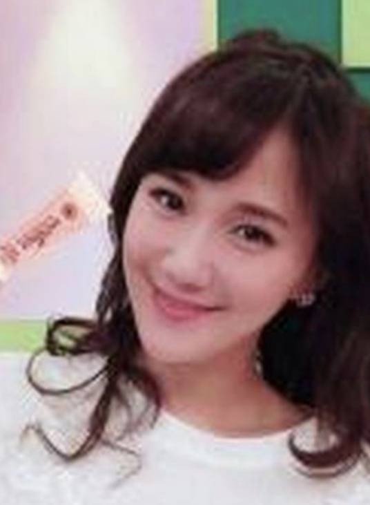 何妤文