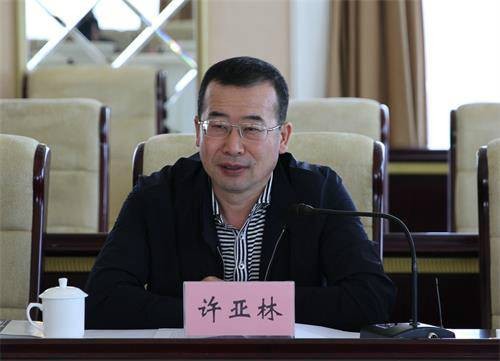 许亚林(曾任内蒙古通辽市政府副市长)