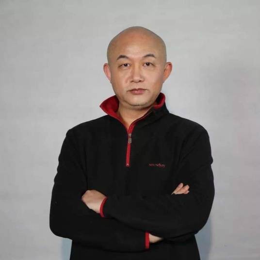 刘钦(已故男性配音演员)