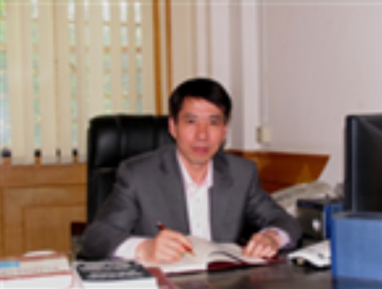 胡中华（同济大学化学系教授）
