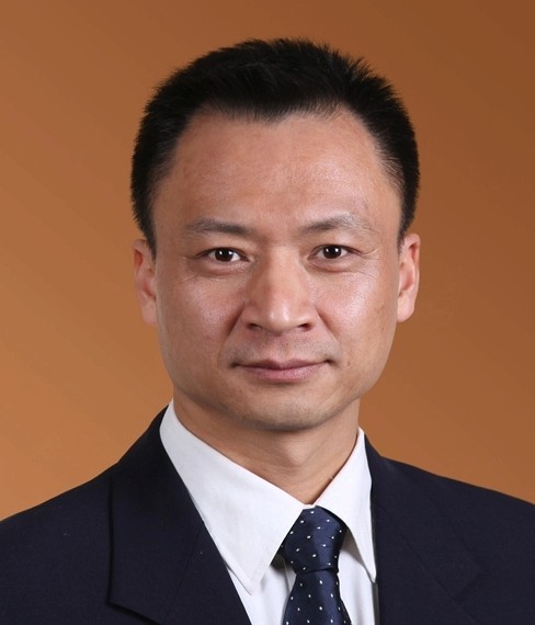 周炜（同济大学经济与管理学院教师）