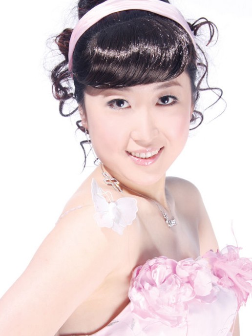 贺菲(中国女演员、主持人、歌手)