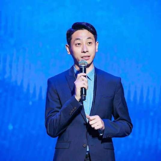 王浩天(时尚文化学者)