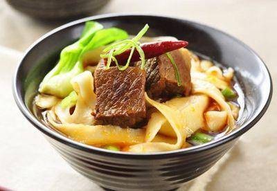 牛肉刀削面