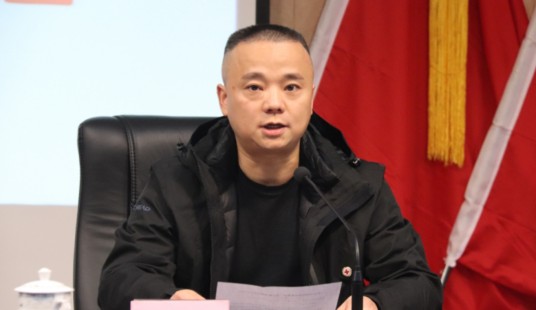 李水（江西省萍乡赣西医院党总支书记、院长，赣西肿瘤医院党支部书记）