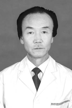 包金山（中国中医科学院学部委员、蒙医整骨专家、国医大师、内蒙古民族大学附属医院蒙医整骨主任医师）