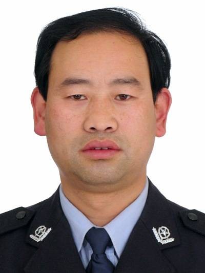 罗俊杰（甘肃省陇南市礼县公安局政委）