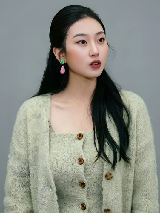 瑾萱（中国内地影视女演员）