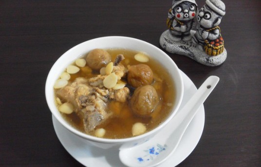 无花果炖猪骨汤