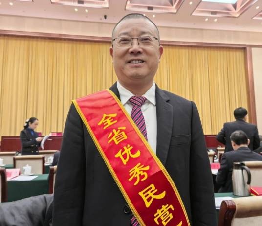 马文斌（英氏控股集团股份有限公司董事长）