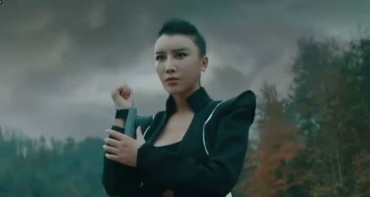 董美(动作科幻电影《超自然事件之坠龙事件》中的角色)