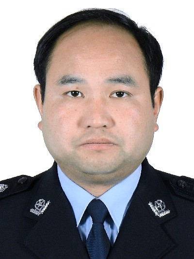 邓立伟（江苏省徐州市公安局鼓楼分局牌楼派出所原二级警长）