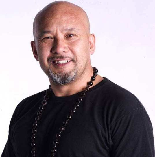 刘利年（加拿大籍男演员、导演、设计师）