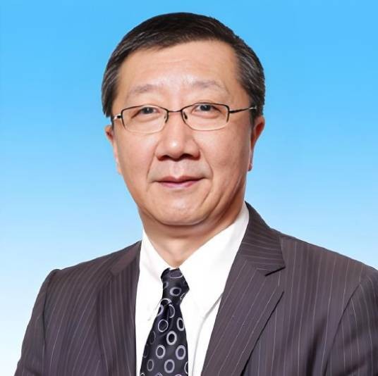 雷鸣（中国建设银行党委委员、副行长）