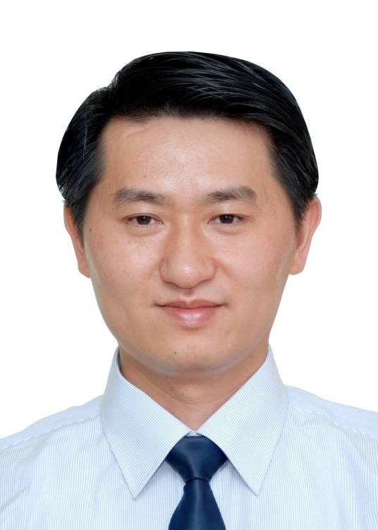 姜志强（龙岩烟草工业有限责任公司党委书记、董事长）