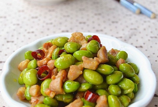 毛豆炒肉丁