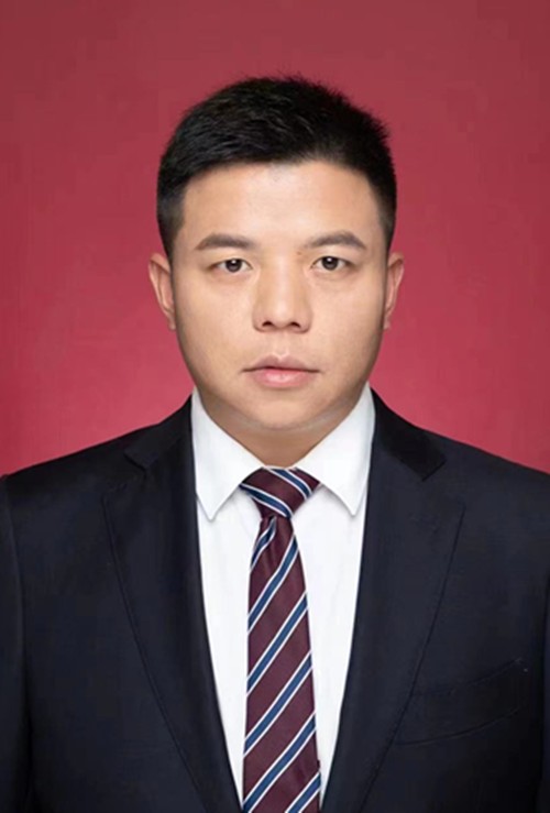 易超(湖南省怀化市溆浦县沿溪乡党委书记)