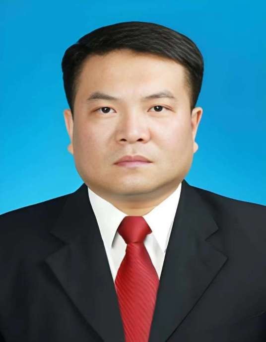 王雪飞（黑龙江省鸡西市鸡冠区人民政府副区长）