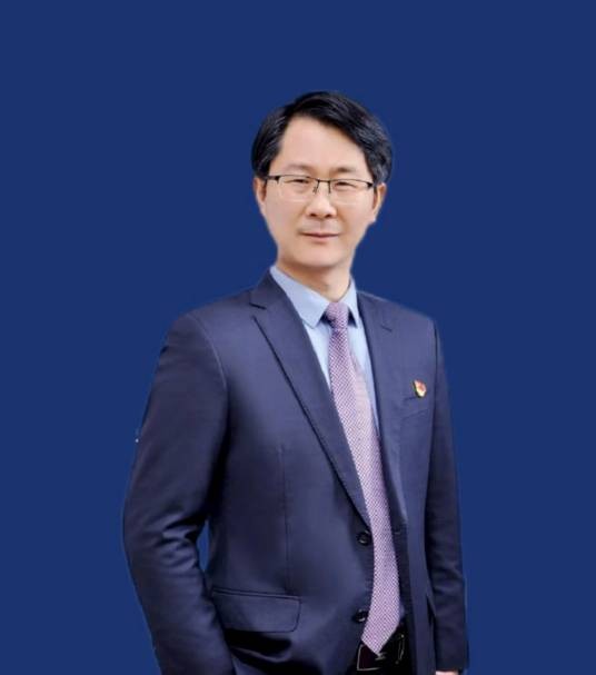 陈兵（成都市青白江区至佳中学党支部书记，校长）