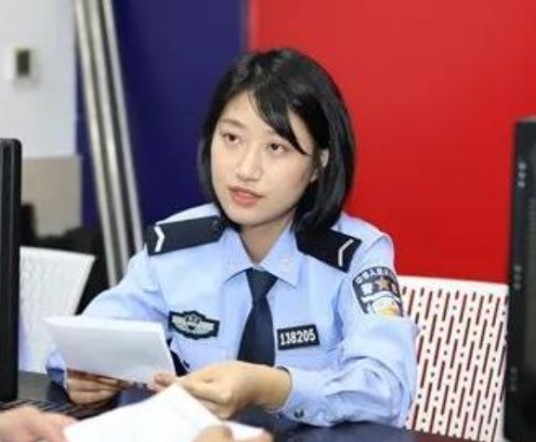 陈露露（浙江省苍南县矾山镇党委委员、宣传委员，苍南县公安局刑事侦查大队三级警长）