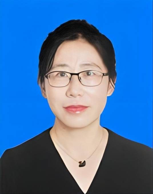 谭丽娜（辽宁省锦州市凌河区政府党组成员、副区长）