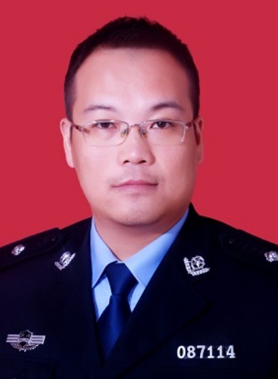 陈维平（江西省上饶市铅山县公安局交通管理大队副大队长）