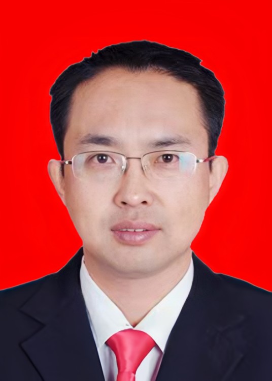 马国峰（宁夏回族自治区银川市兴庆区委副书记、兴庆区人民政府区长）