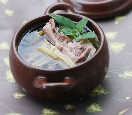 老鸭笋干煲