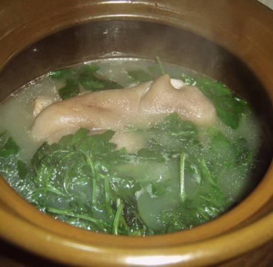 清炖肘子