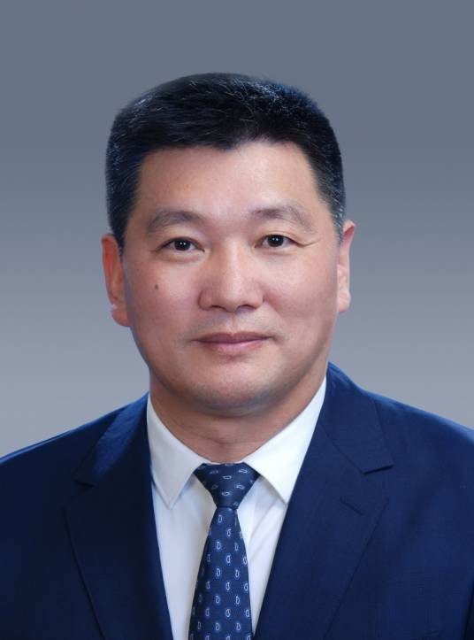 袁玉峰（武汉大学党委委员、常委、副校长）