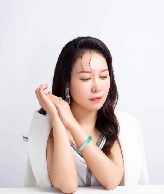 周龙华（高级工艺美术师）