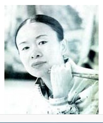 阎萍（中国人民大学徐悲鸿美术学院教授）