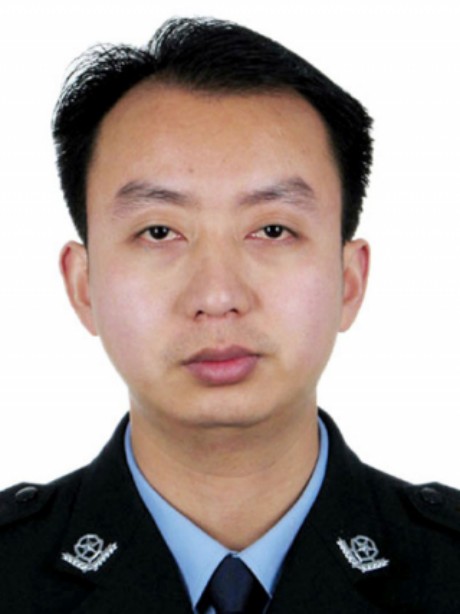 刘燕萍（江西省丰城市公安局党委委员、副政委）