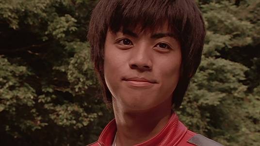 圆翼（2001年日本特摄电影《迪迦奥特曼外传：远古复苏的巨人》中的角色）