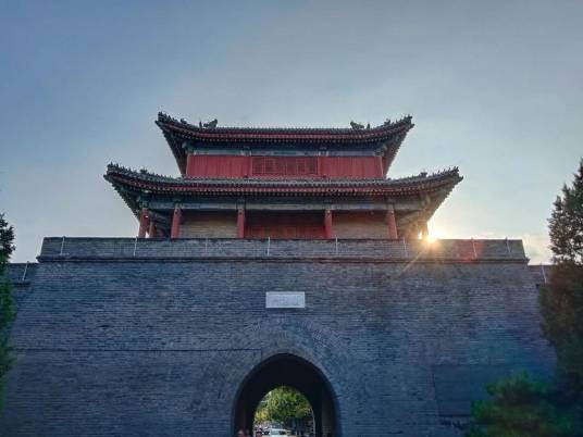 宛平城（北京市丰台区卢沟桥东侧的明代卫城）