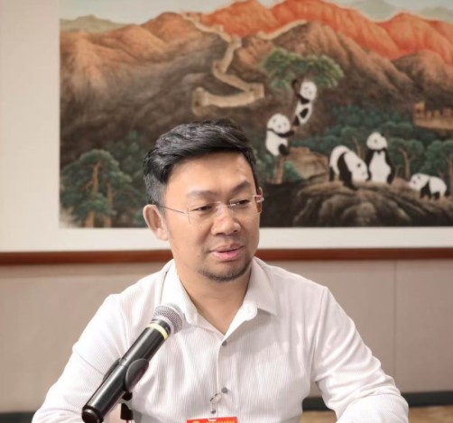 高山（书法家、文物修复家、收藏家）