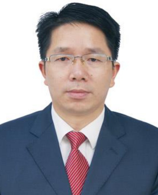王大富（重庆市荣昌区国有资产监督管理委员会党委委员、区纪委监委驻区国资委纪检监察组组长）