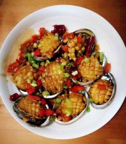 红烧活鲍鱼