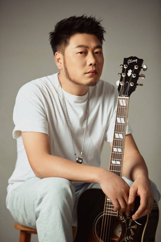艾岩（中国民谣创作歌手、独立音乐人）