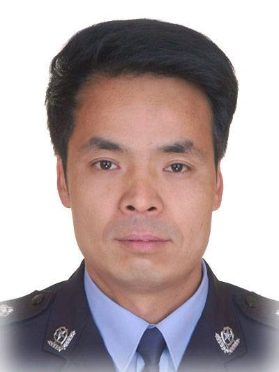 金小平（陕西省咸阳市武功县公安局党委委员、常务副局长）