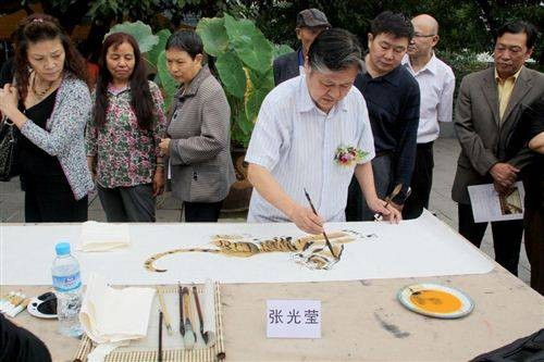 张光莹（中国画家，中国美术家协会会员）