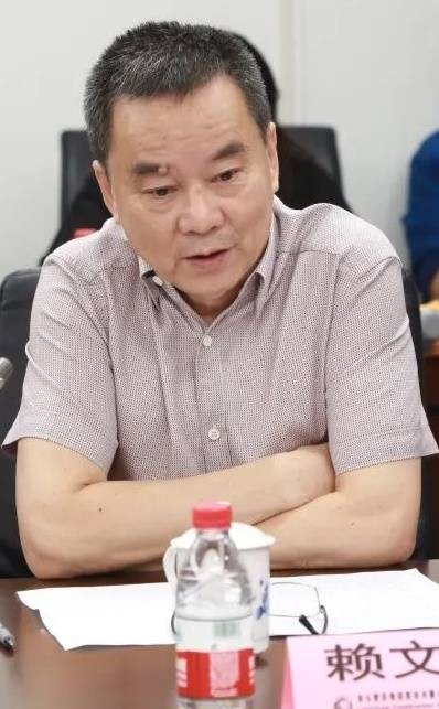 赖文浩（龙元建设董事）